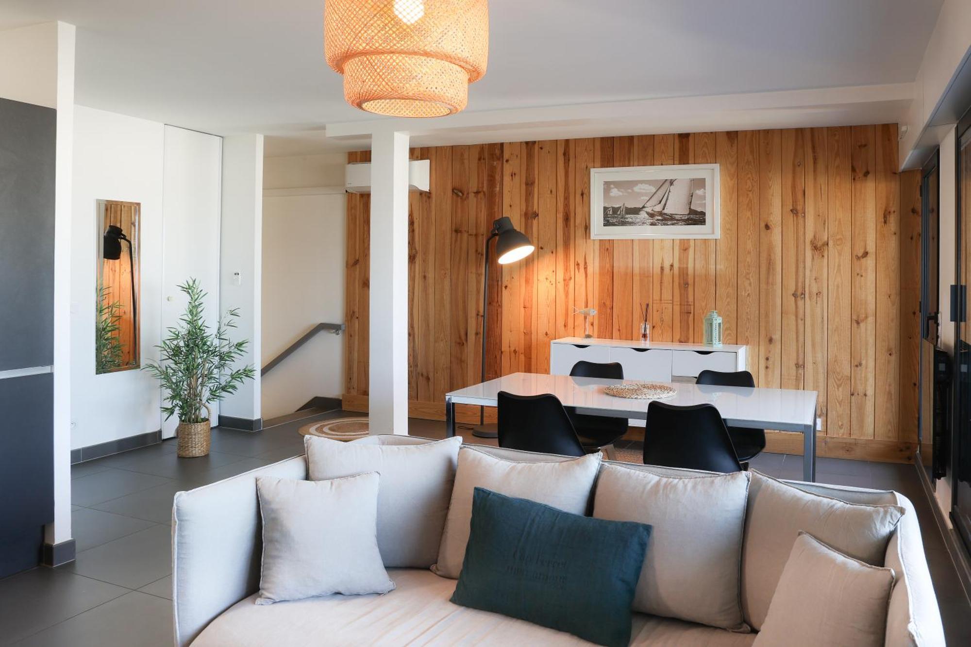 Les Du Ferret Apartment